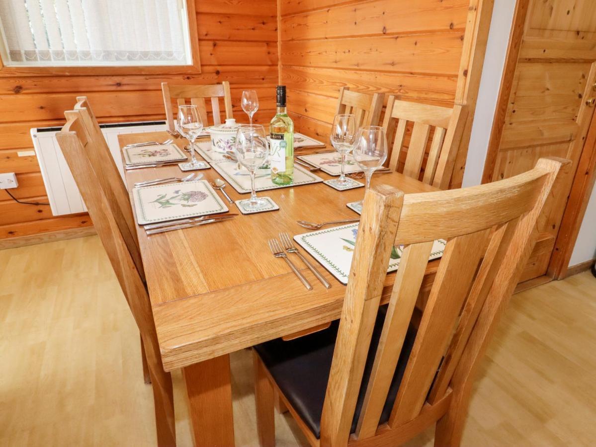 Watersview Lodge Leek Exteriör bild